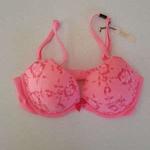 NWT Vs Hot Pink Bra